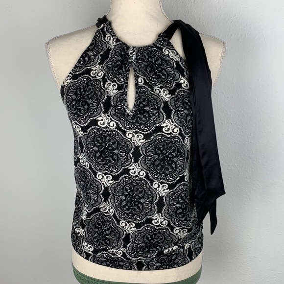 White House Black Market top - Picture 2 of 4